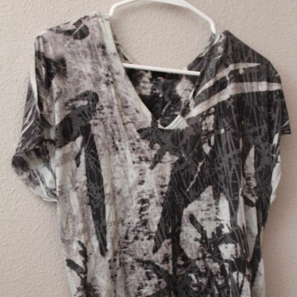 Black and White Tie-Dye Top